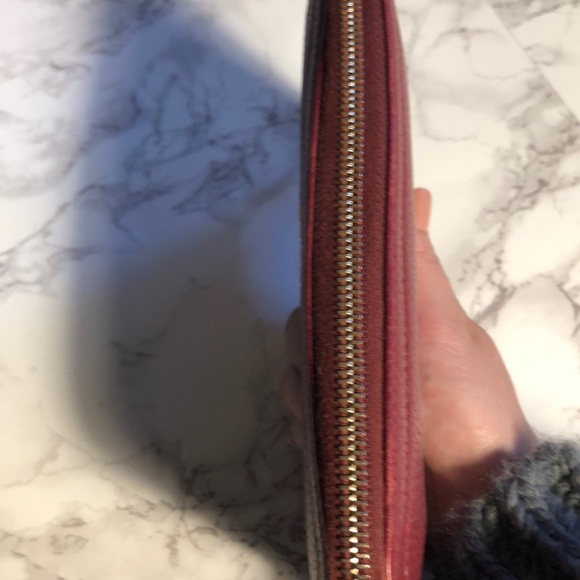 AUTHENTIC. Prada Saffiano Wallet in red - Picture 3 of 10